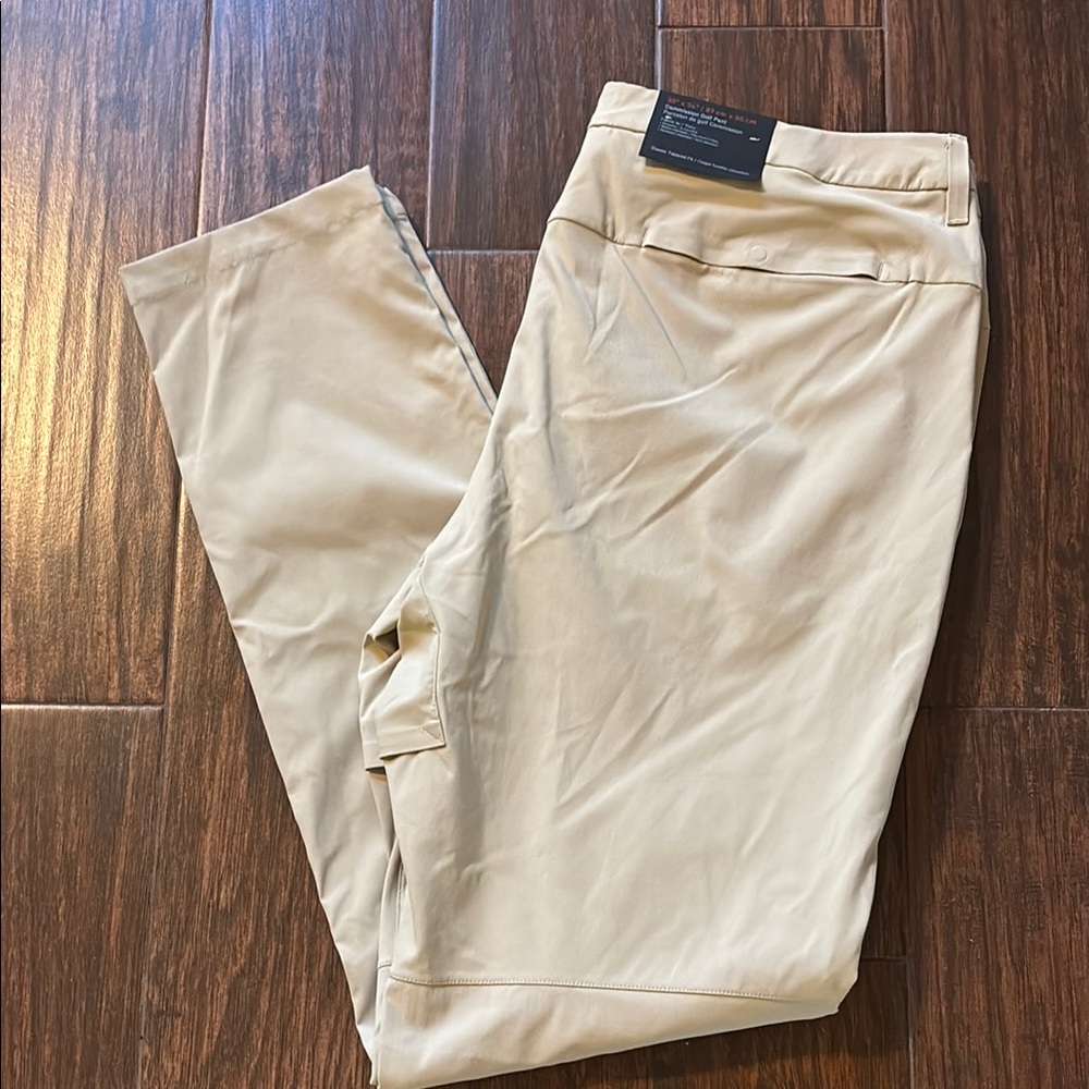*NWT* Lululemon Athletica Commission Golf Pants.  38x34